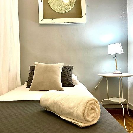 Alani Rooms Montjuic Barcelona Buitenkant foto