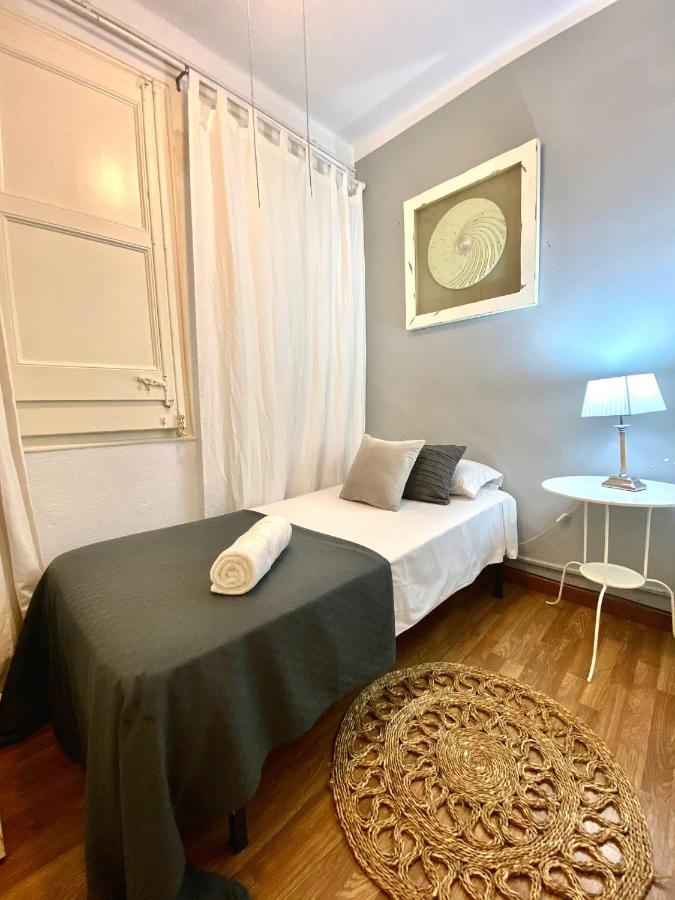 Alani Rooms Montjuic Barcelona Buitenkant foto